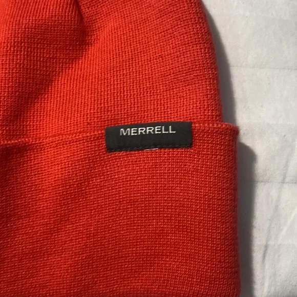Merrell beanie - Picture 2 of 2